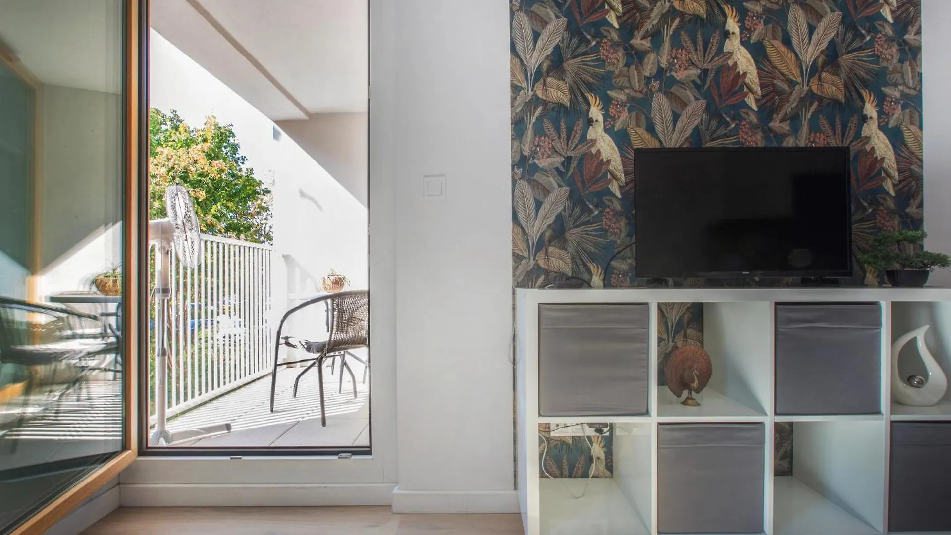 Komfortowy Apartament Z Balkonem I Parkingiem Wroclaw 0*,