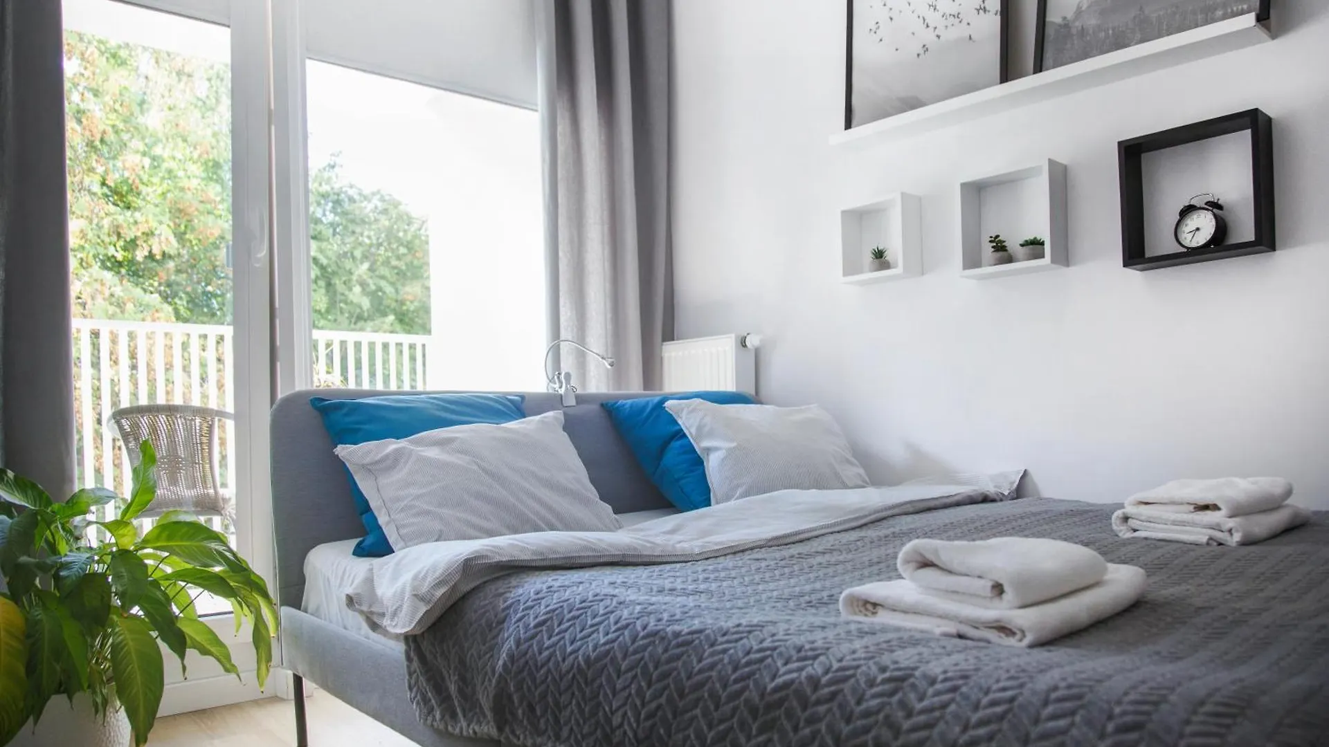 Komfortowy Apartament Z Balkonem I Parkingiem Wroclaw Apartment