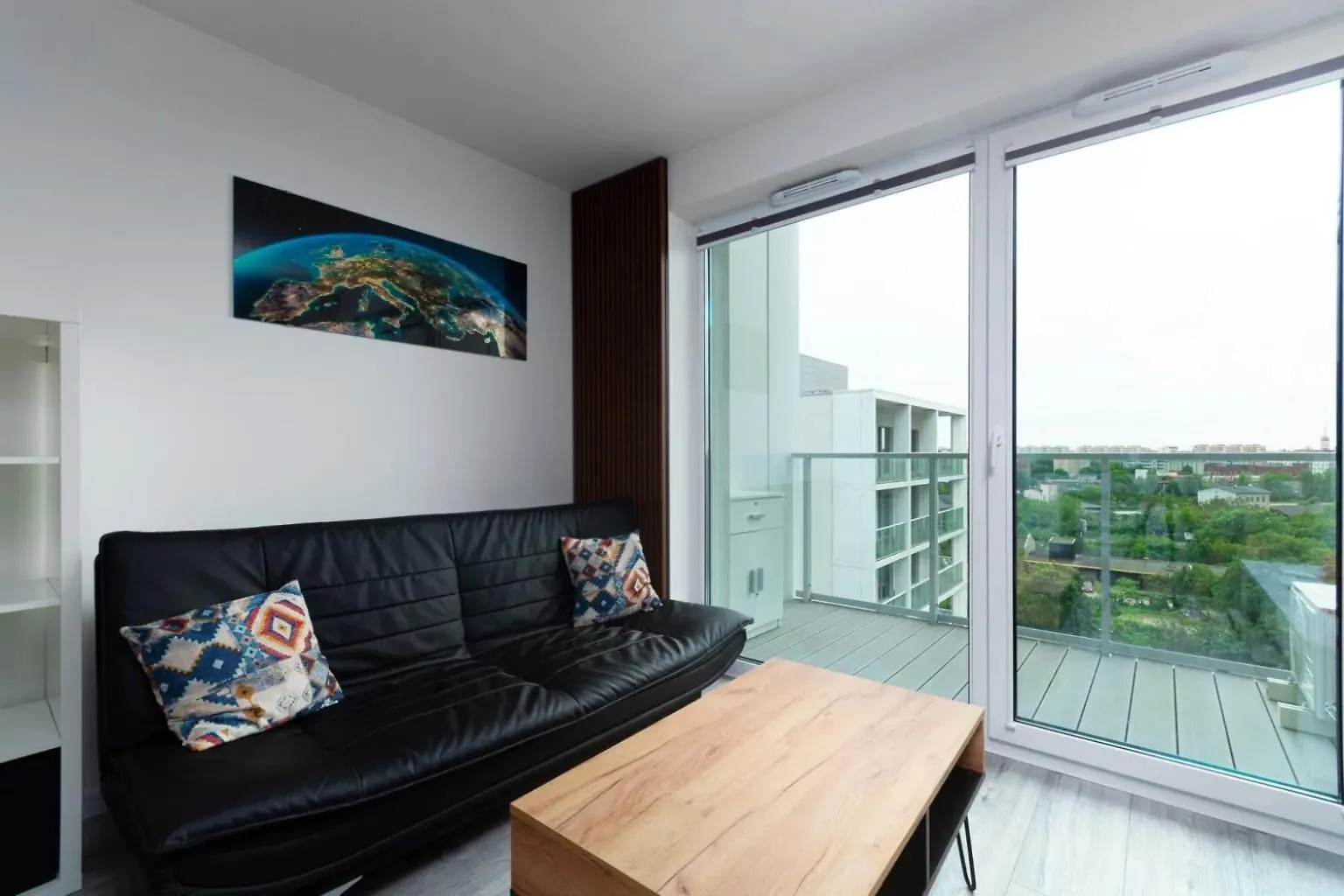 Komfortowy Apartament Z Balkonem I Parkingiem Wroclaw