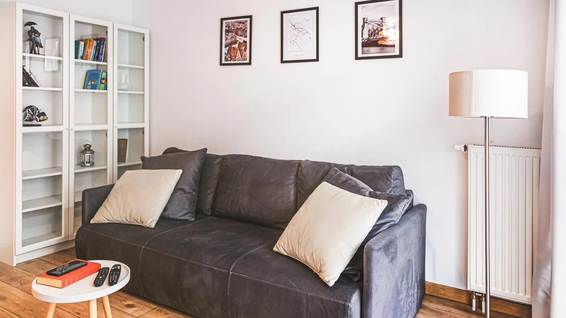Komfortowy Apartament Z Balkonem I Parkingiem Wroclaw Apartment
