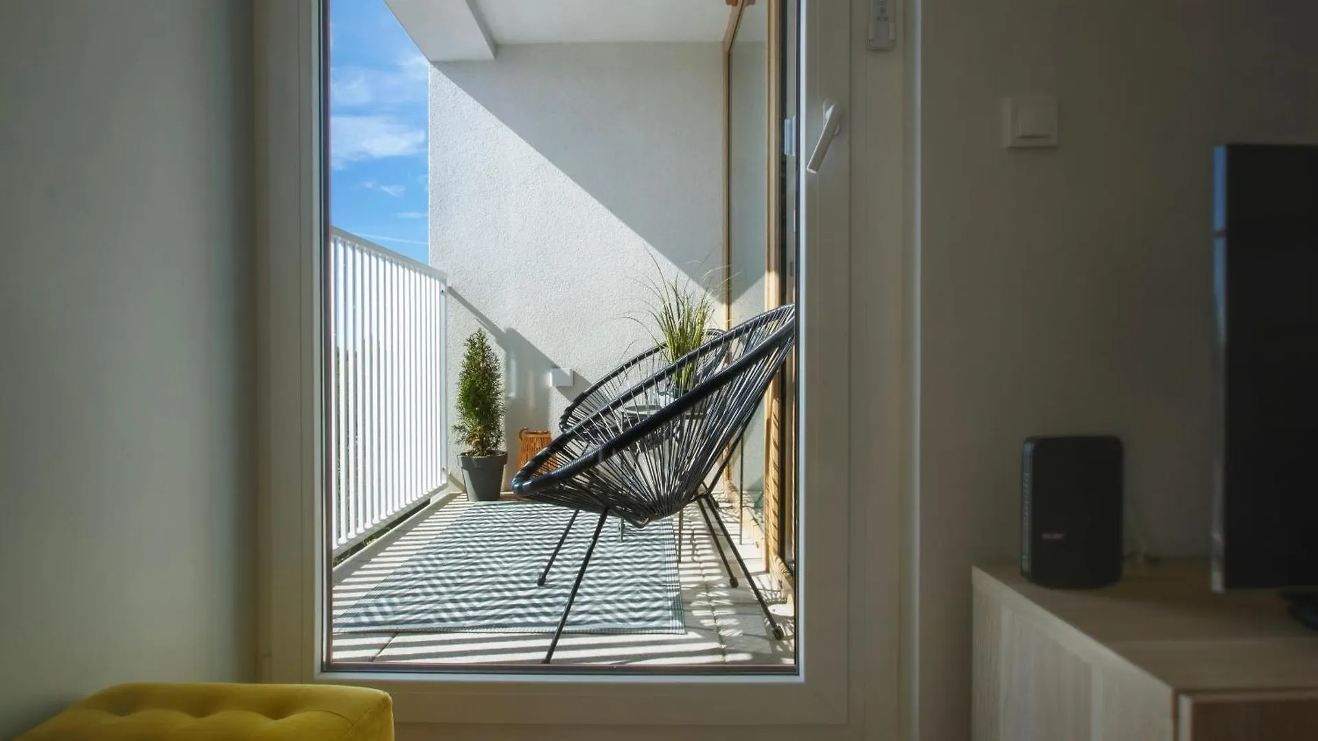 Komfortowy Apartament Z Balkonem I Parkingiem Wroclaw Apartment