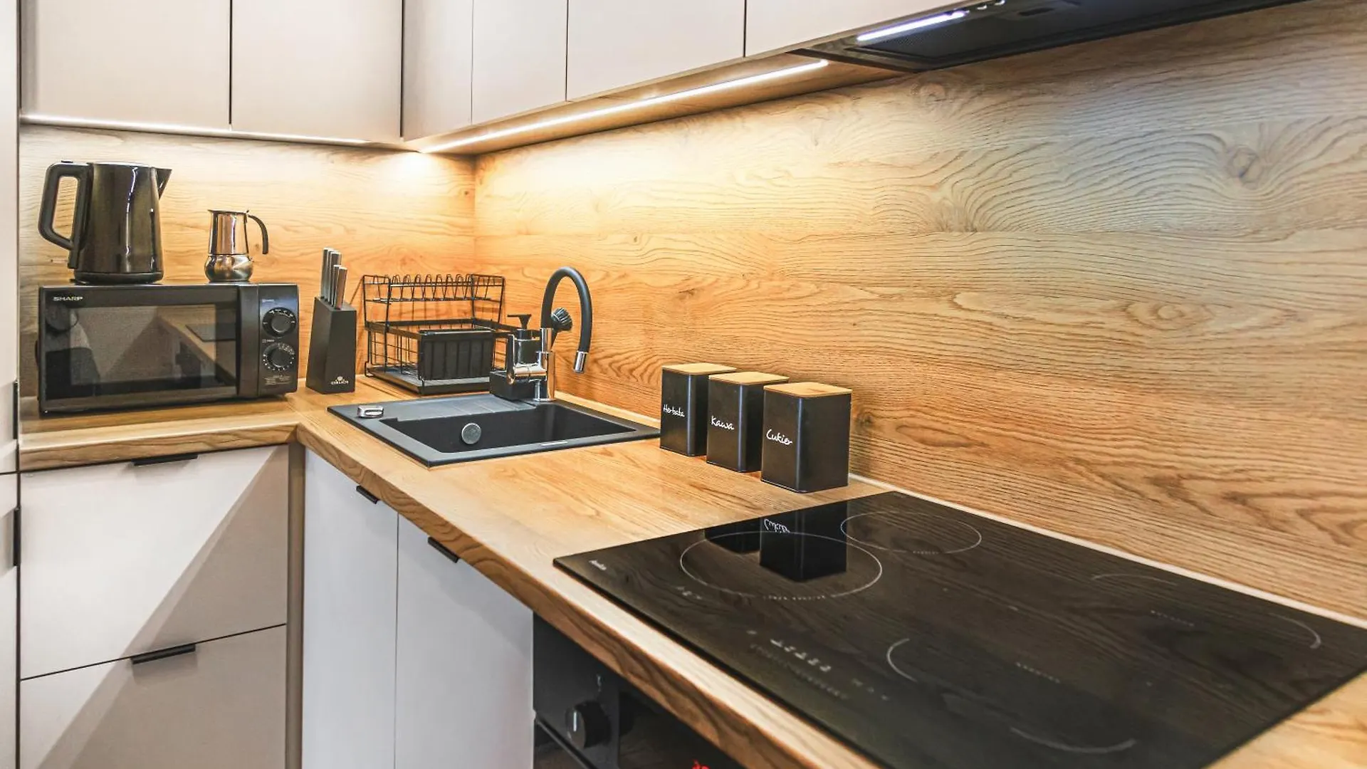 Komfortowy apartament z balkonem i parkingiem Wrocław 0*,  Polska