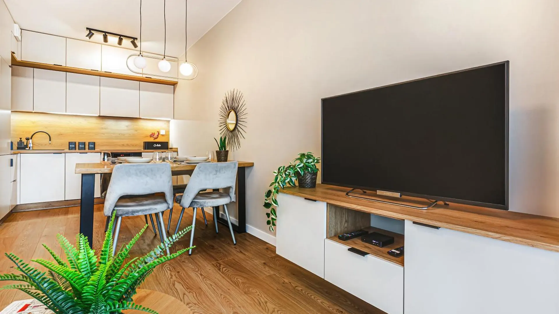 Komfortowy apartament z balkonem i parkingiem Wrocław Polska