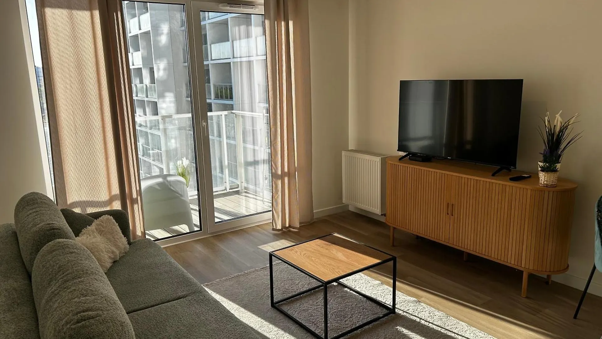 Apartment Komfortowy Apartament Z Balkonem I Parkingiem Wroclaw