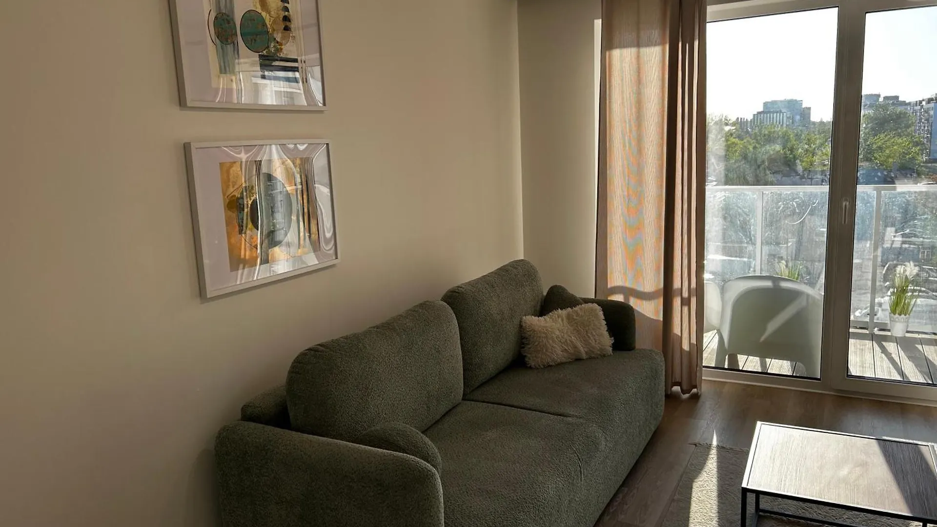 Komfortowy apartament z balkonem i parkingiem Wrocław