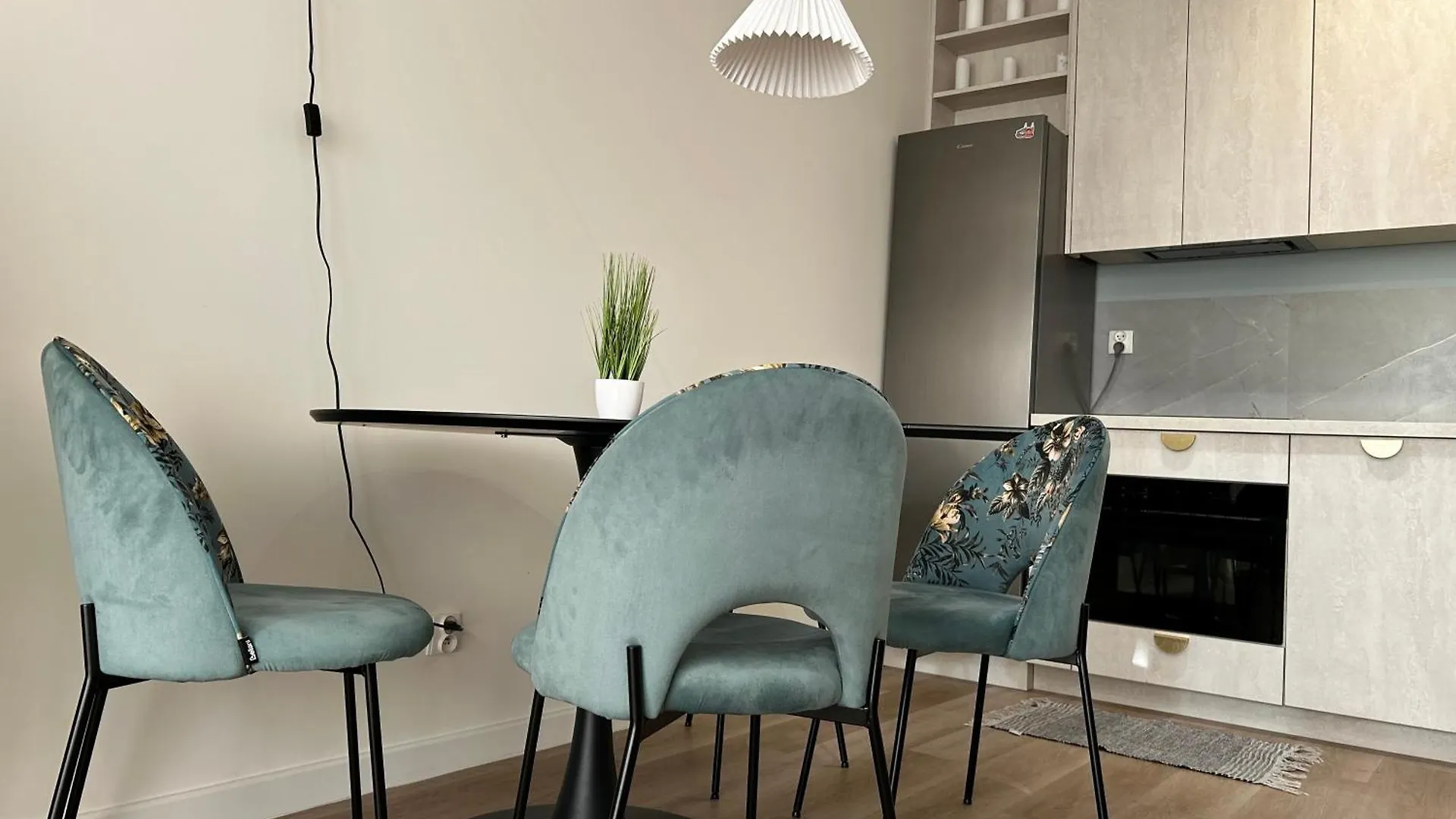 Komfortowy Apartament Z Balkonem I Parkingiem Wroclaw