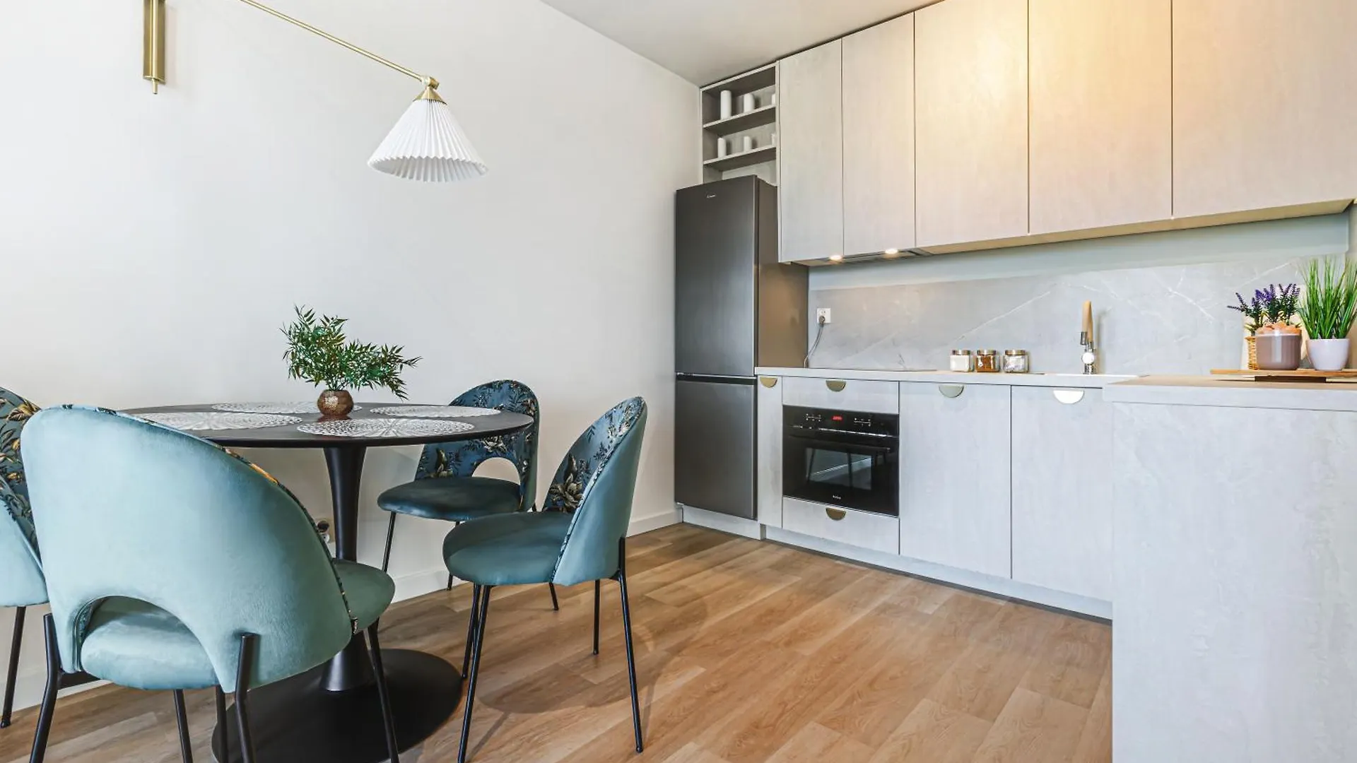 Komfortowy apartament z balkonem i parkingiem Wrocław