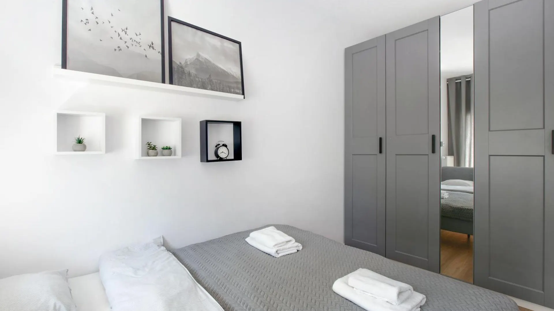 Lägenhet Komfortowy Apartament Z Balkonem I Parkingiem Wrocław Polen