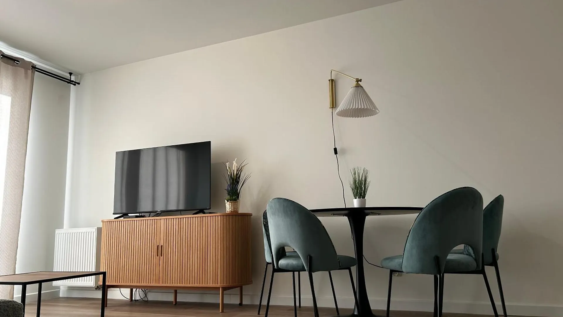 Komfortowy Apartament Z Balkonem I Parkingiem Wrocław Polen